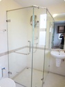 กระจกกั้นห้องน้ำ แบบเข้ามุม135